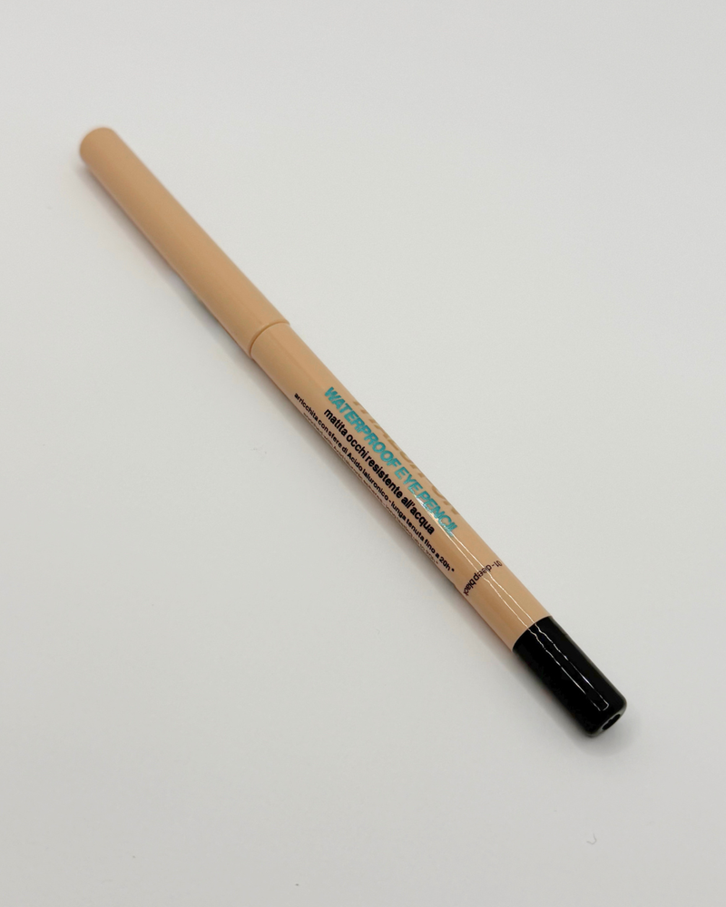Crayon yeux waterproof Hyalur-On — étape 1