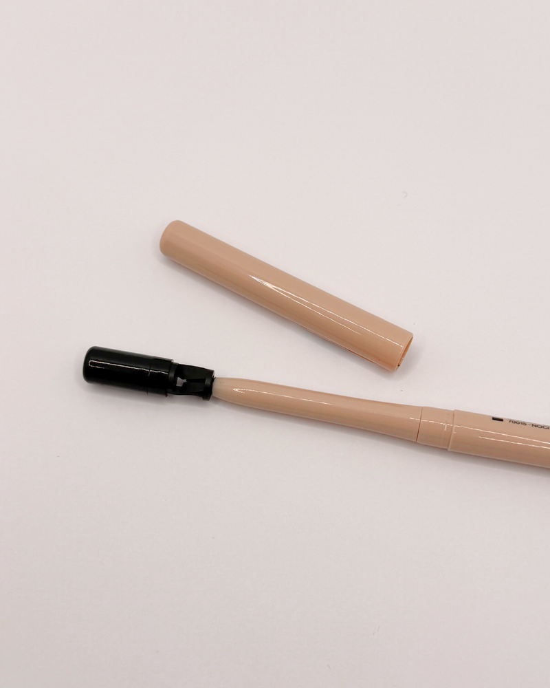 Crayon yeux waterproof Hyalur-On — étape 4